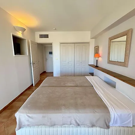 Climatise Au Calme - 4 Pers. - Fr-1-845-33 * Saint-Cyr-sur-Mer